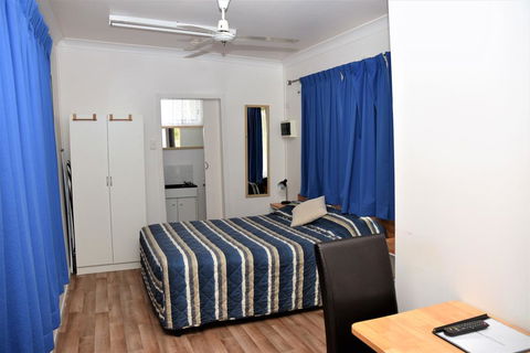 Chinchilla Motel - Internet Find 2