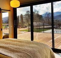 Christina's Luxury Retreat - Internet Find
