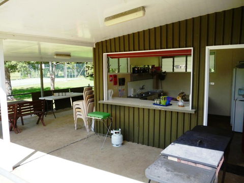 Christmas Creek CafÃ© & Cabins - Internet Find 1