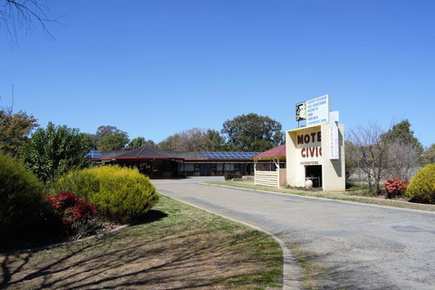 Civic Motor Inn - Internet Find 0