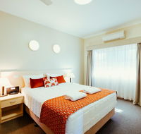 Club Motor Inn - Internet Find