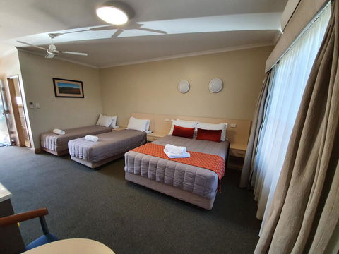 Club Motor Inn - Internet Find 2
