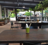 Coach House Inn - Internet Find
