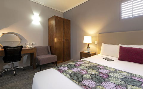 Coachmans Inn Warwick - Internet Find 3