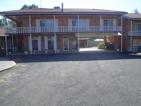 Coachmans Rest Motor Lodge - Internet Find 3