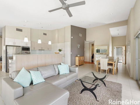 Coast - 3/42 Avoca Drive, Avoca Beach - Internet Find 1