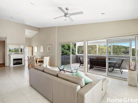 Coast - 3/42 Avoca Drive, Avoca Beach - Internet Find 2