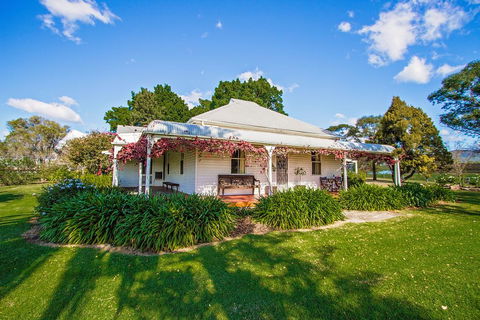 Cockfighters Ghost Vineyard Accommodation - Internet Find 2