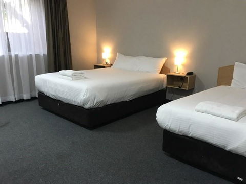 Colonial Motel Richmond - Internet Find 2