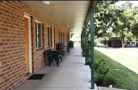Condobolin Motor Inn - Internet Find 1