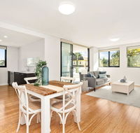 Convenience and comfort in Rosehill - Internet Find