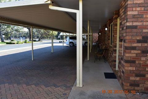 Cooee Motel - Internet Find 3