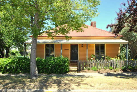 Cooma Cottage - Internet Find 0