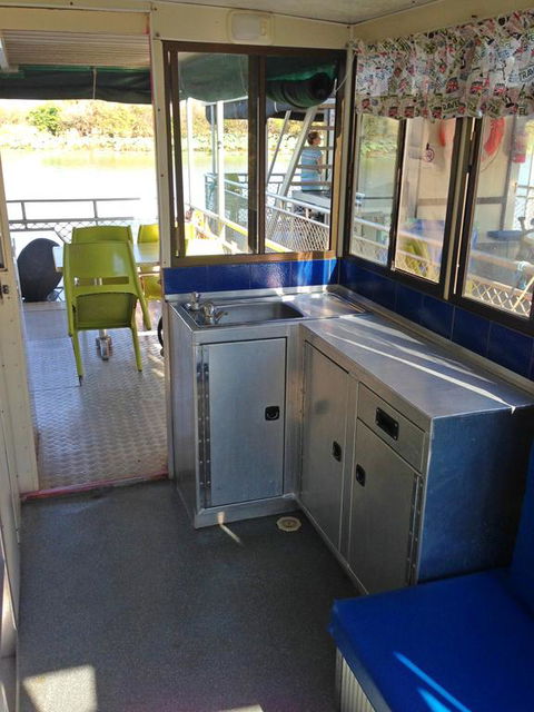 Corroboree Houseboats - Internet Find 3
