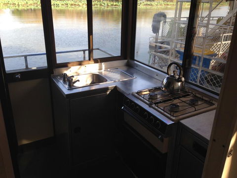 Corroboree Houseboats - Internet Find 2