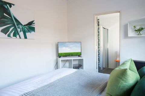 Cosy And Bright Studio Next To Westmead Hospital - Internet Find 1