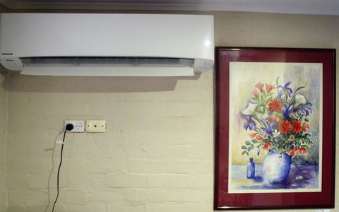 Cosy Apartment Accommodation In Hobart, New Town. - Internet Find 2