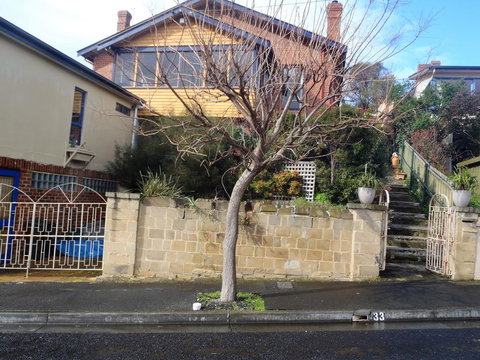 Cosy Apartment Accommodation In Hobart, New Town. - Internet Find 1