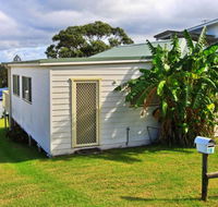 Cosy cottage by the sea - Internet Find