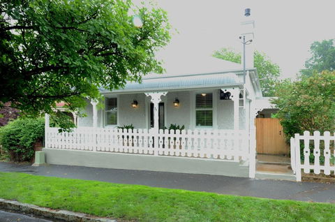 Cottage 79 - Internet Find 0