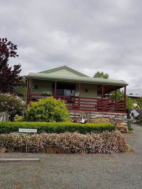 Cottage On Main - Internet Find 3