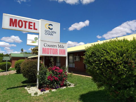Country Mile Motor Inn - Internet Find 0
