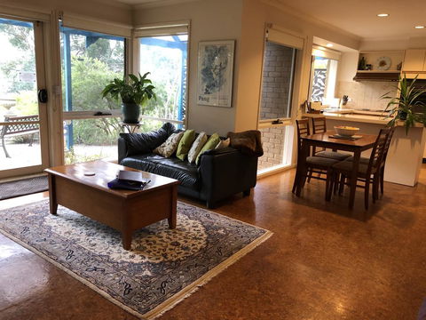 Countryside Retreat Spa Cottage Hepburn - Daylesford - Internet Find 2