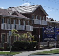 Courtyard Motor Inn - Internet Find