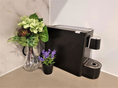 Cozy Duplex Home 3 Bdrms 1 Bath Sleeps 6 - Internet Find 3