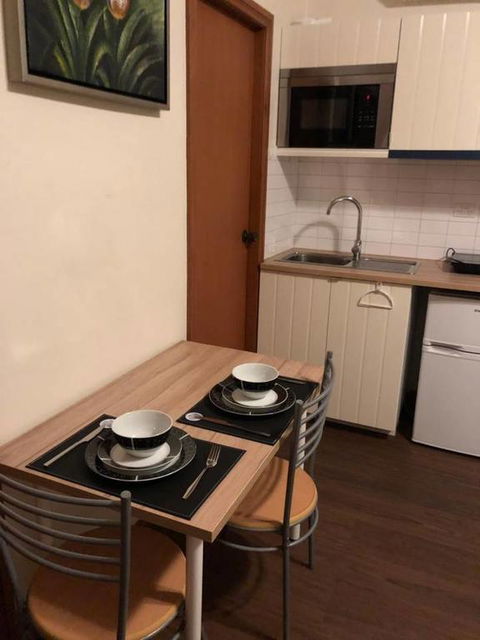 CozyStudioUnit In BeverlyHills (Train Accessible) - Internet Find 3