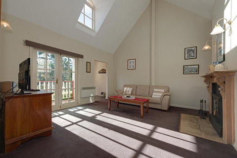 Crabtree Riverfront Cottages - Internet Find 2