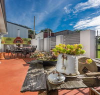 Cradle at Casa Blanca Country Retreat - Internet Find