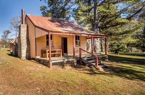 Currango Cottages - Internet Find 0