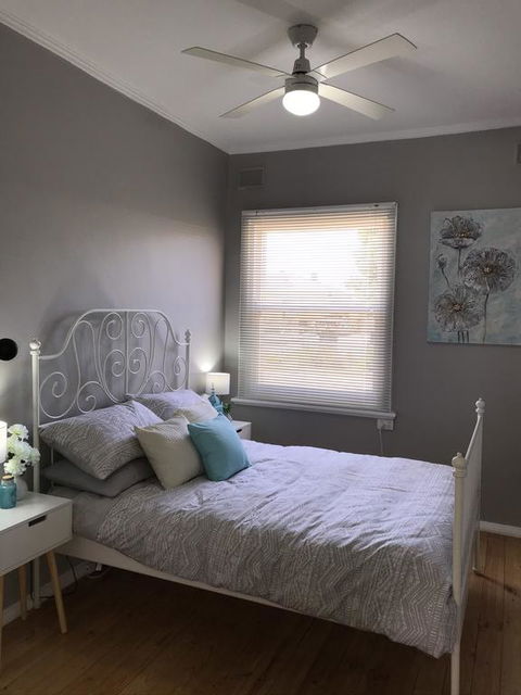 Cute And Cosy II - Events, Workers, Getaways. - Internet Find 1