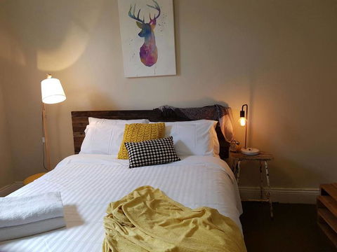 Cute Cottage On Byng - Walk To Town AND Pet Friendly - Internet Find 0