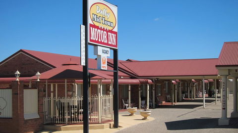 Dalby Mid Town Motor Inn - Internet Find 0