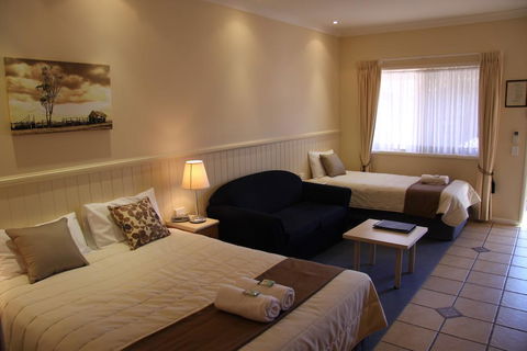 Dalby Mid Town Motor Inn - Internet Find 2