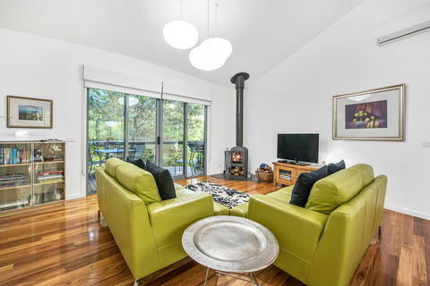 Dalrymples Guest Cottages - Internet Find 3