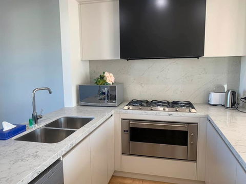 Delicate And Peaceful Bundoora Townhouse 10 - Internet Find 0