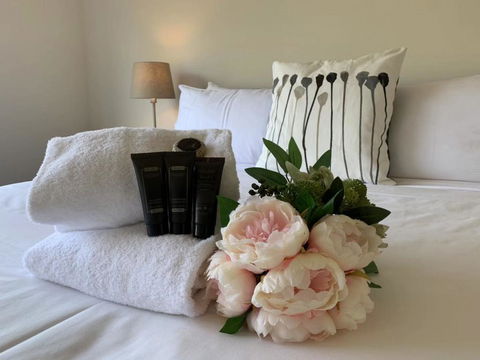 Delicate And Peaceful Bundoora Townhouse 13-R3 - Internet Find 0