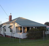 Dillons Cottage - Internet Find