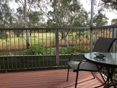 Donald Riverside Motel - Internet Find 2