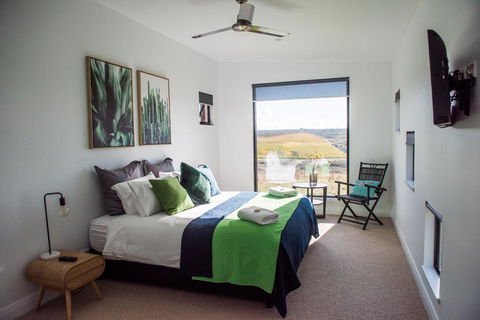 Dragonfly Cottages - Internet Find 1