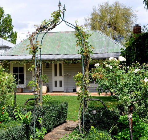 Drayshed Cottage - Internet Find 0