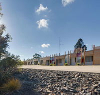 Drouin Motel - Internet Find