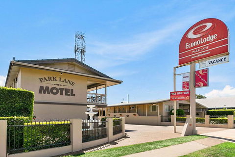 Econo Lodge Park Lane - Internet Find 0