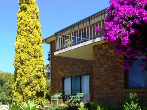 Eden Bed & Breakfast - Internet Find 1