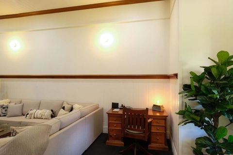Edward Lane Apt3 - Internet Find 1