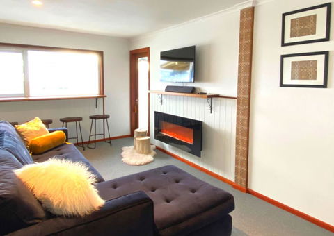 Eiger Chalet - Internet Find 1