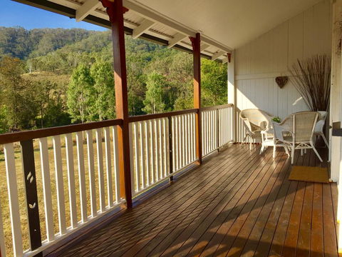 Eighteen Mile Cottage - Internet Find 0
